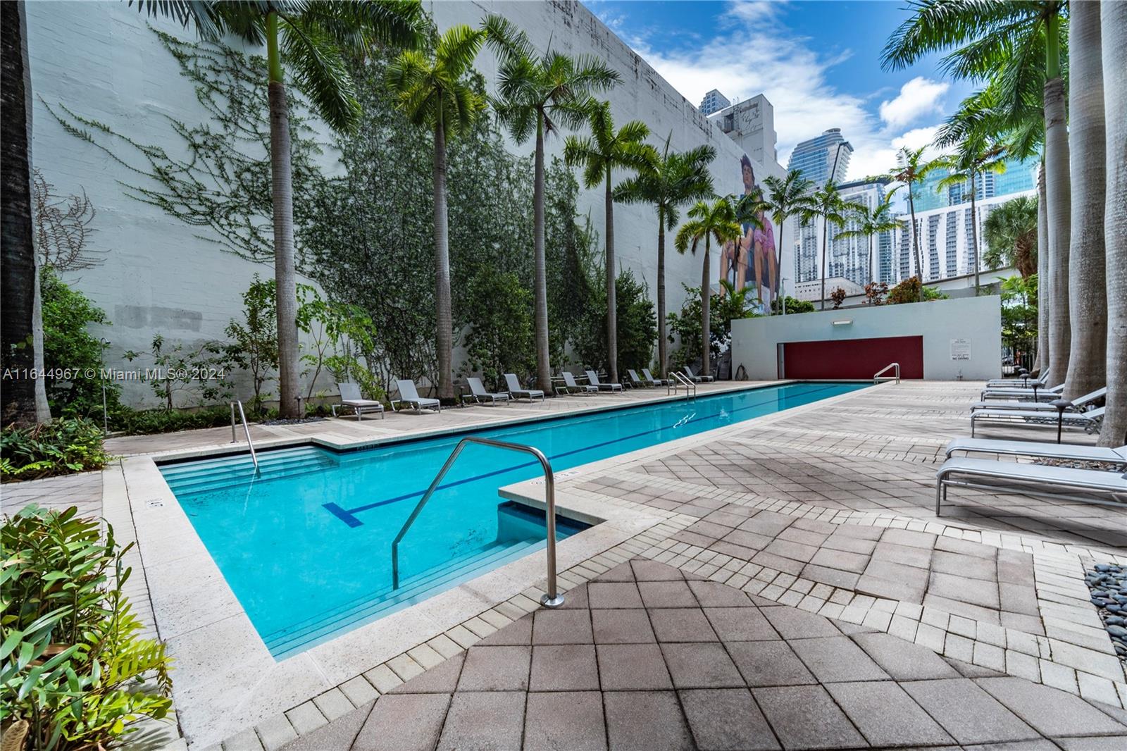 133 NE 2nd Ave # 2903