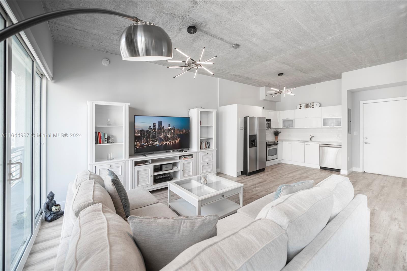 133 NE 2nd Ave # 2903