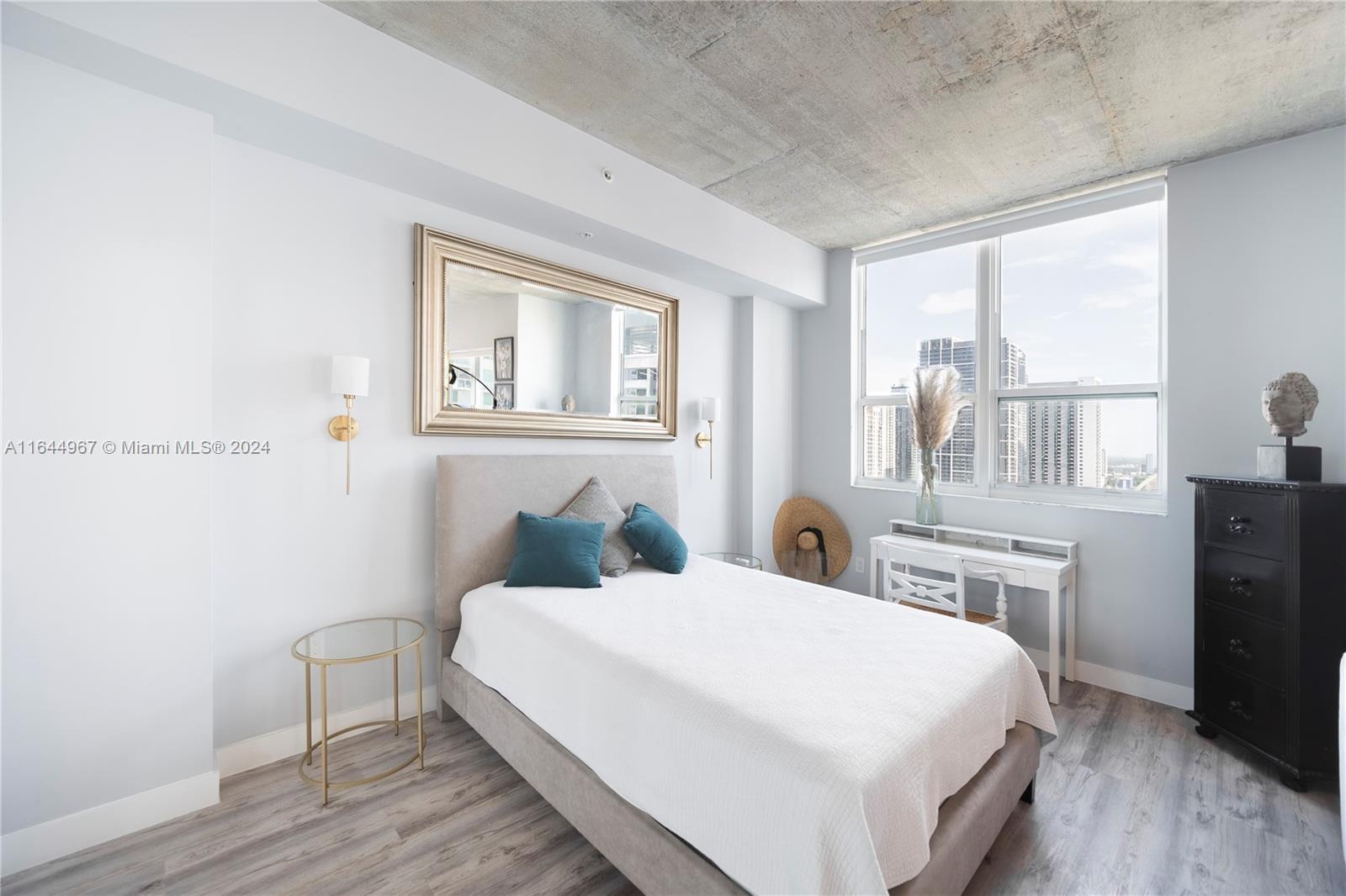 133 NE 2nd Ave # 2903