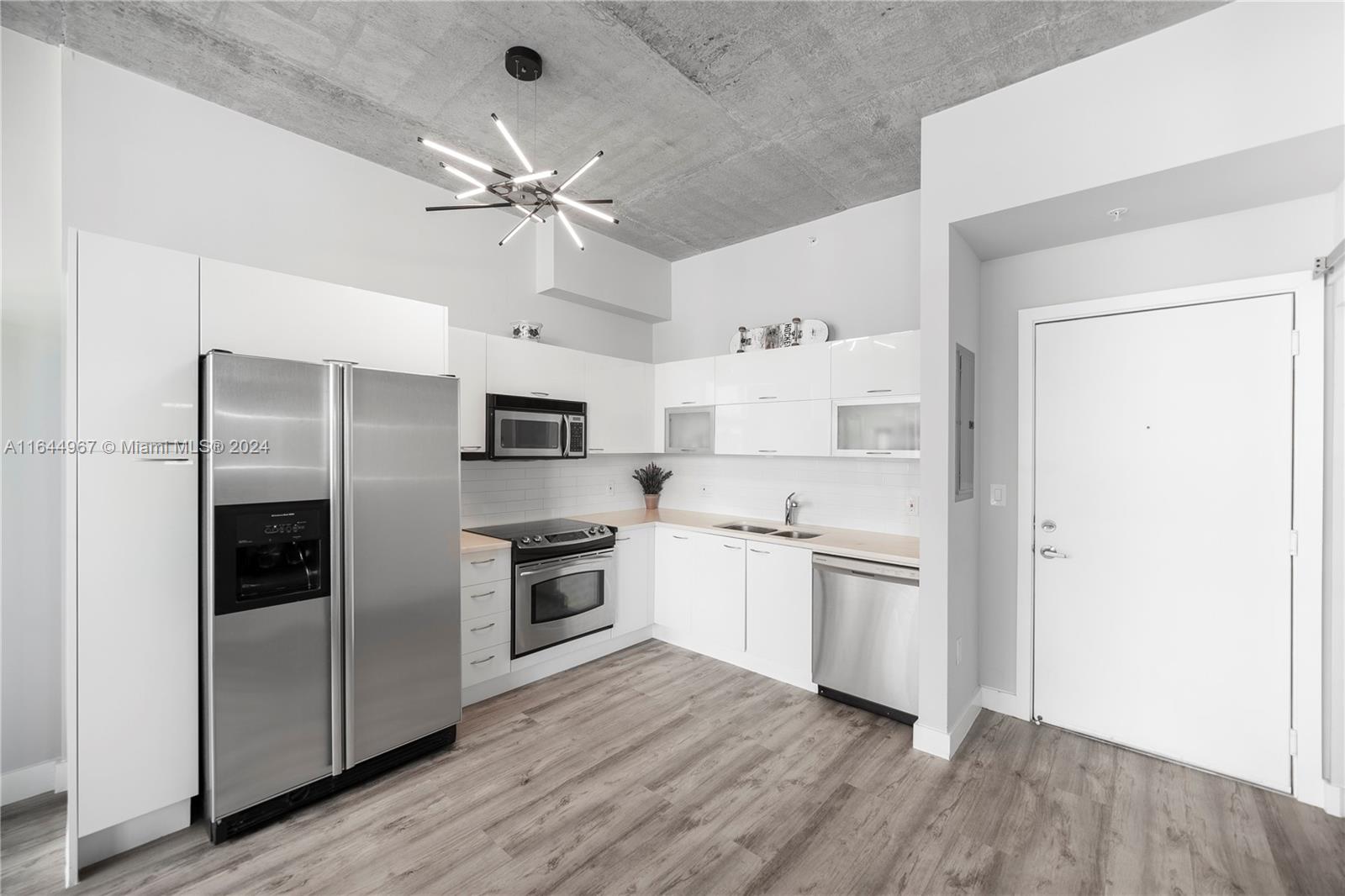 133 NE 2nd Ave # 2903