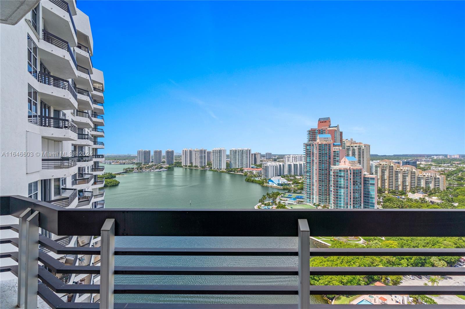 3530 Mystic Pointe Dr # 2904