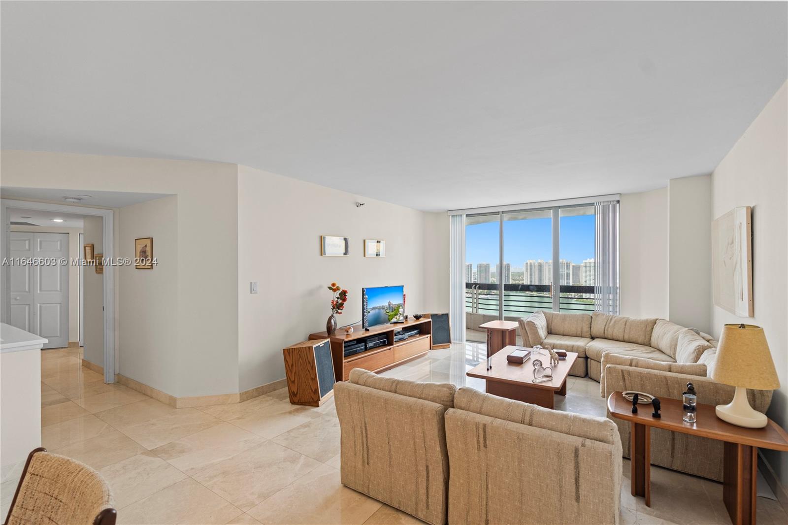 3530 Mystic Pointe Dr # 2904