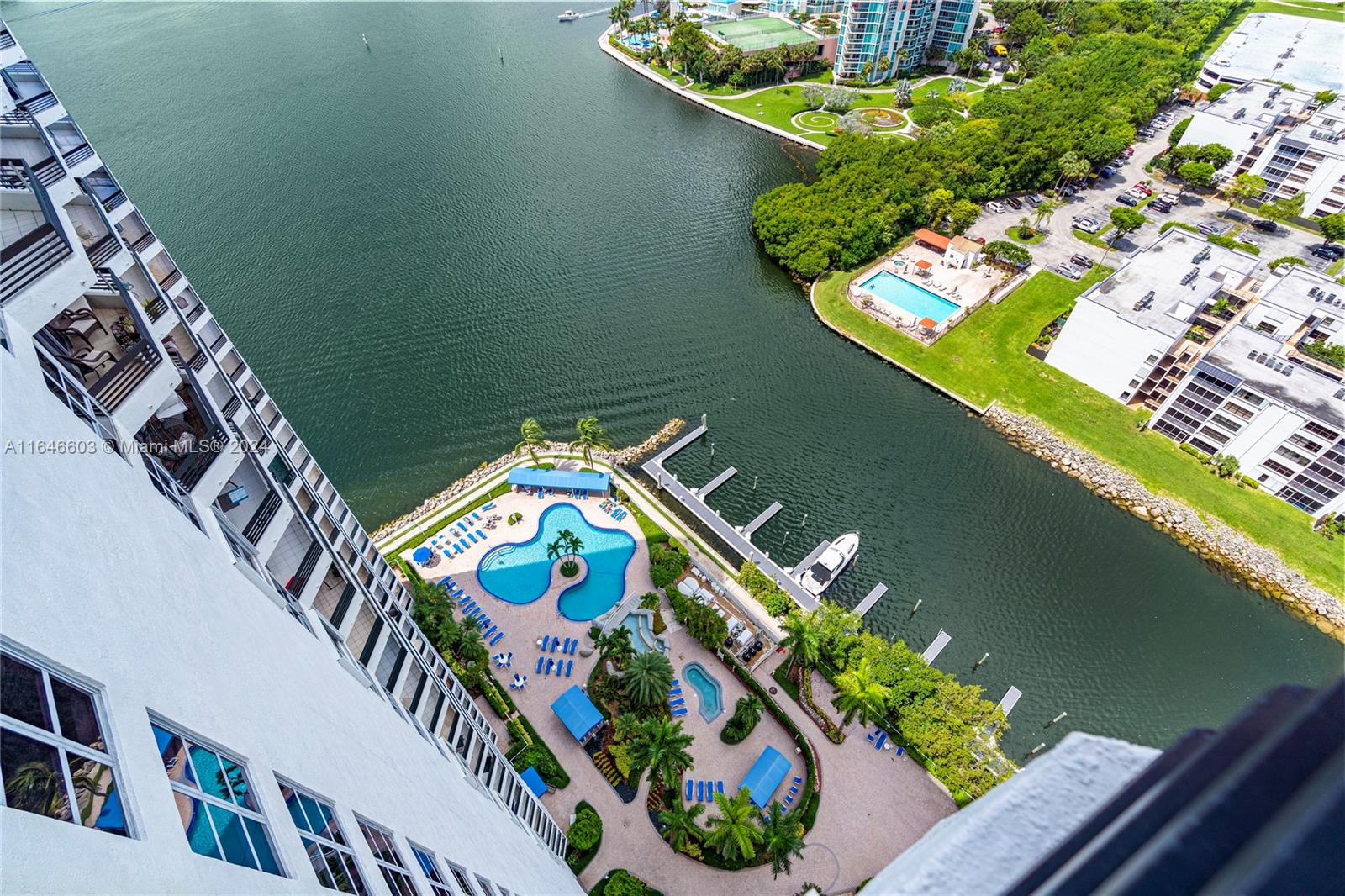 3530 Mystic Pointe Dr # 2904