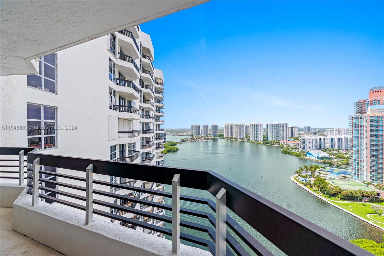 3530 Mystic Pointe Dr # 2904