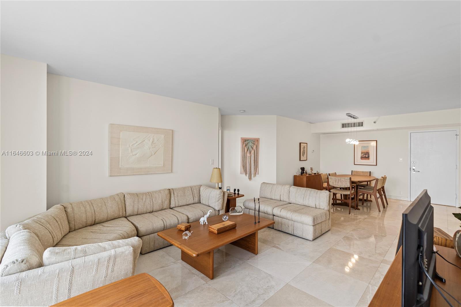 3530 Mystic Pointe Dr # 2904