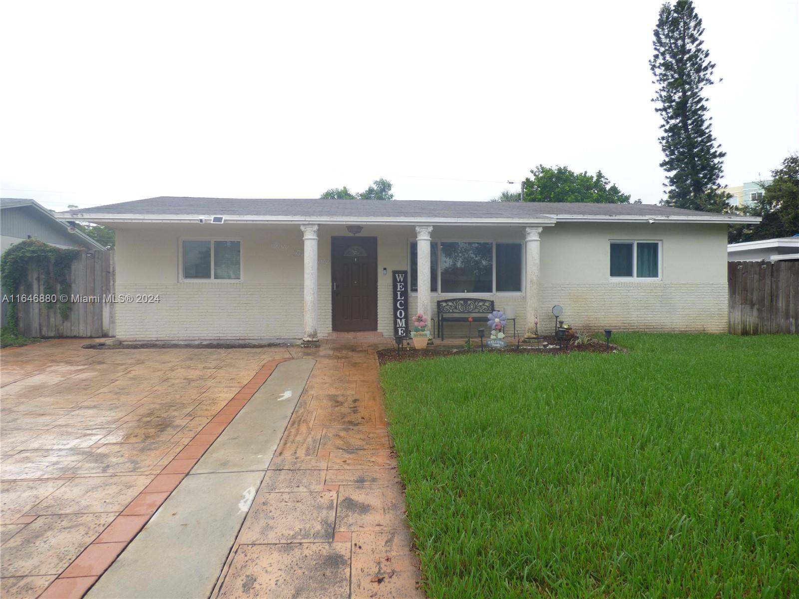 3230 N 73rd Ave