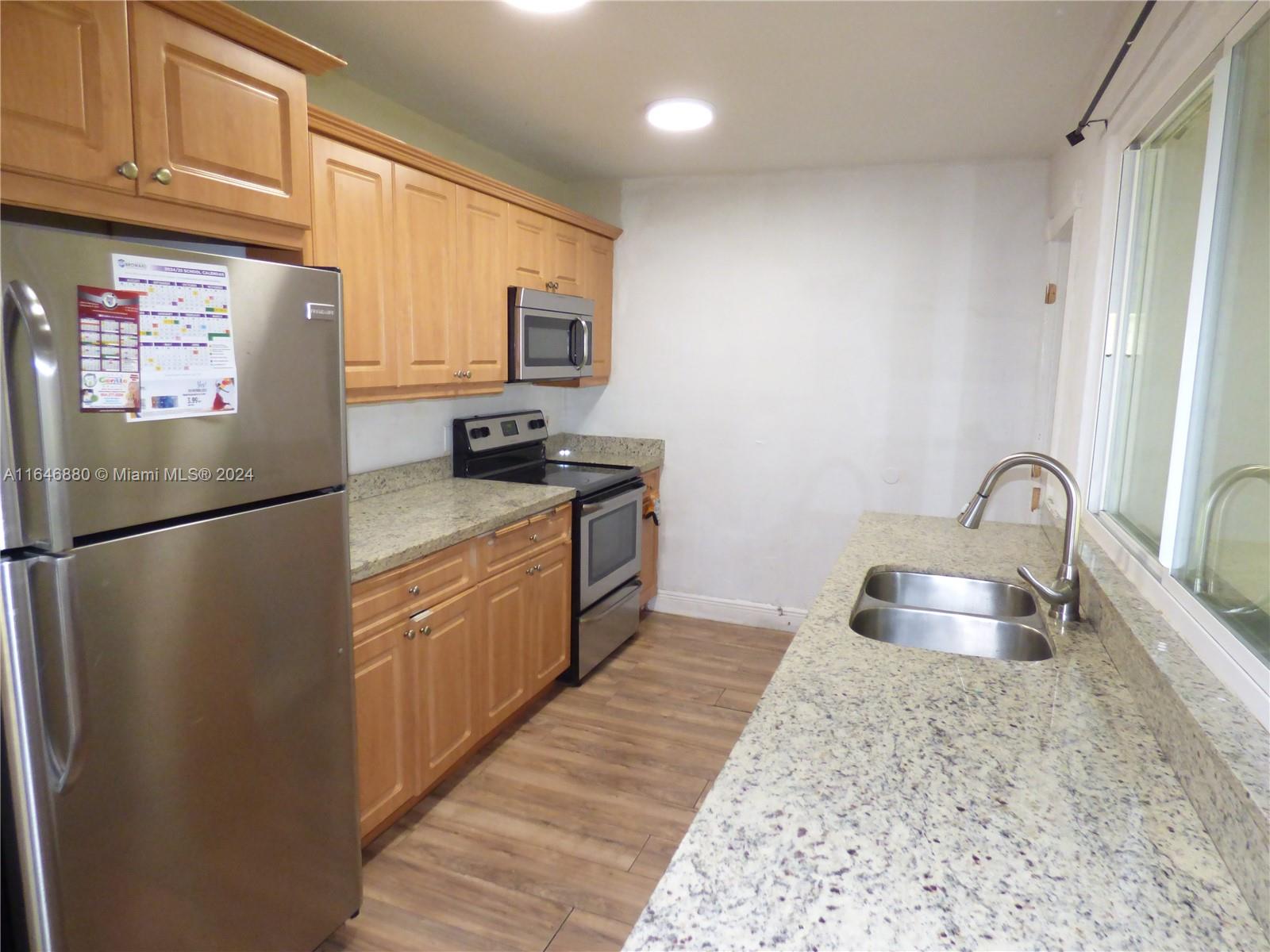 3230 N 73rd Ave