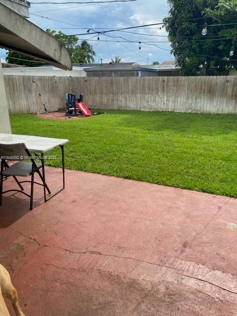 3230 N 73rd Ave