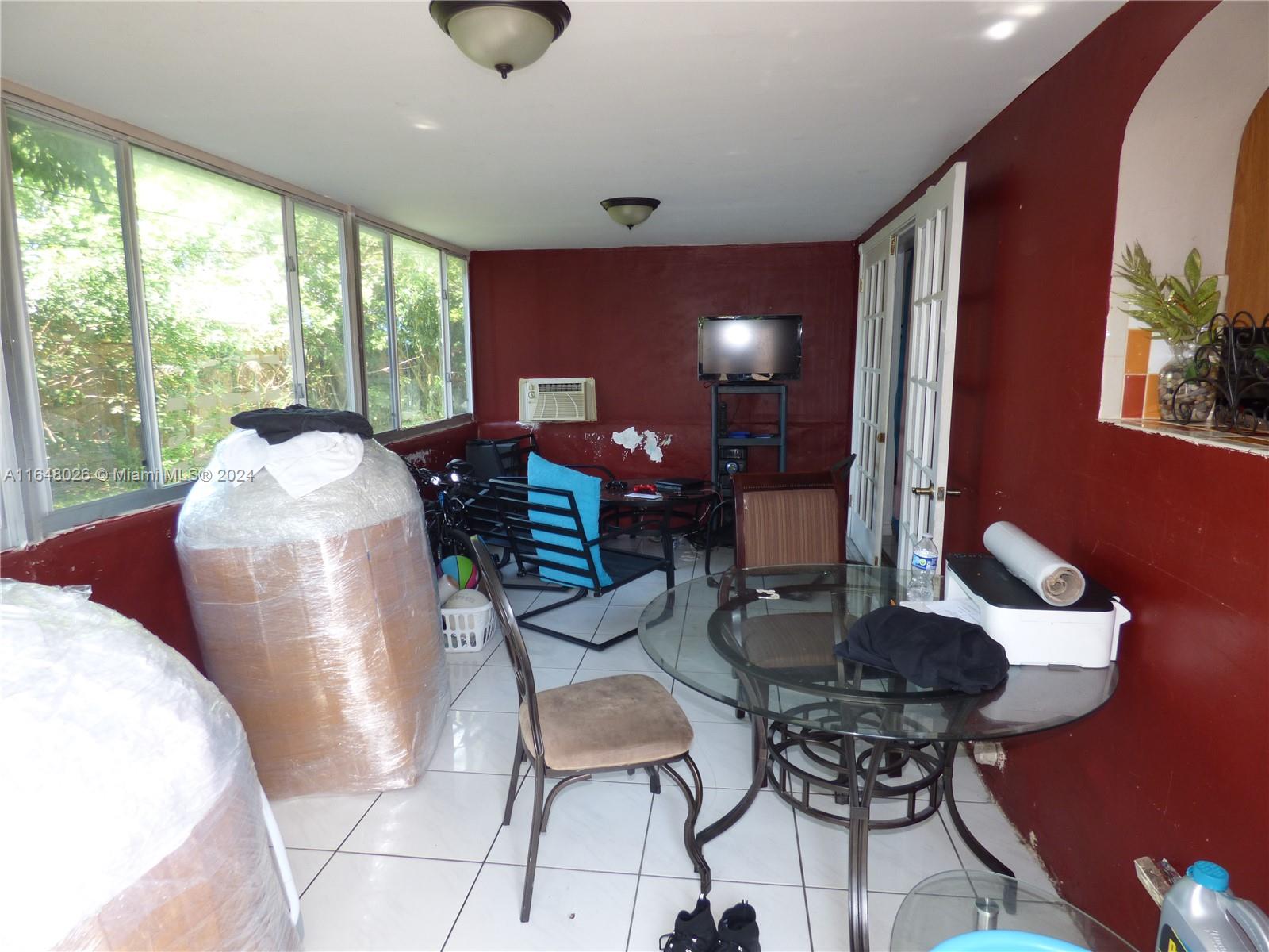 4260 NW 22nd St