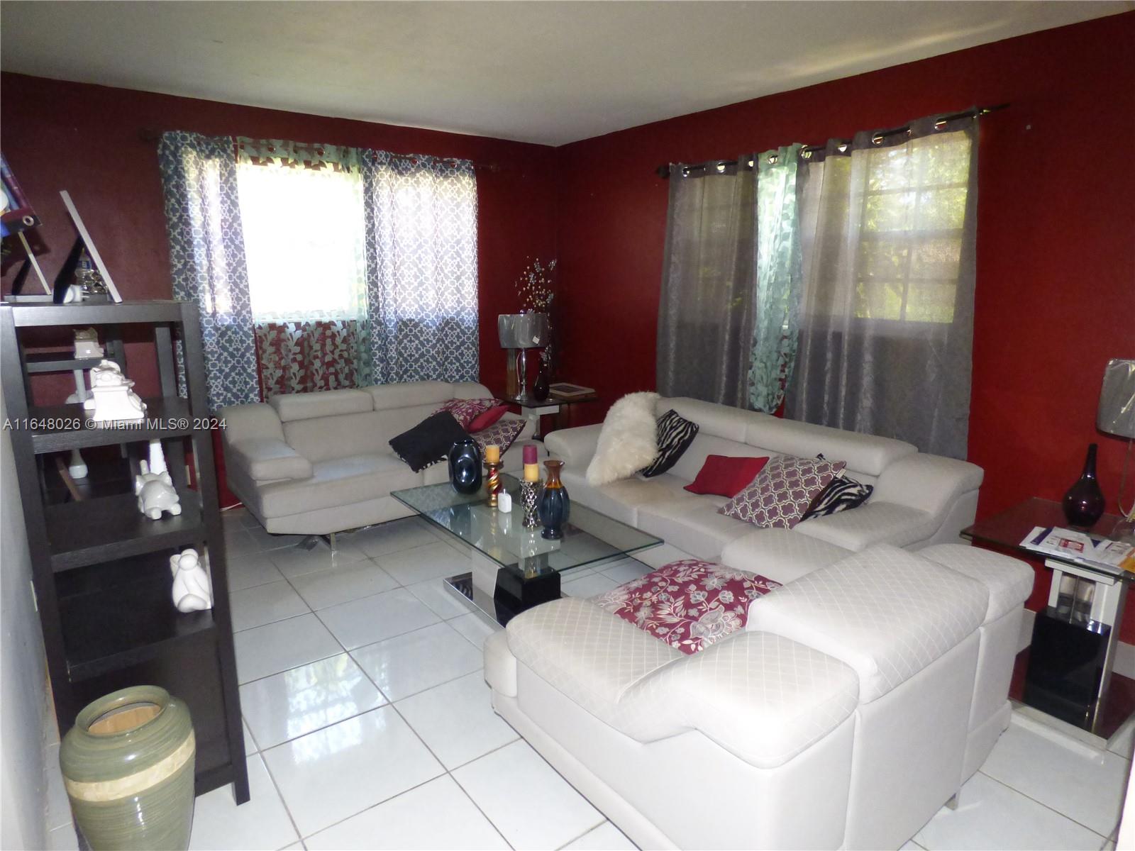 4260 NW 22nd St
