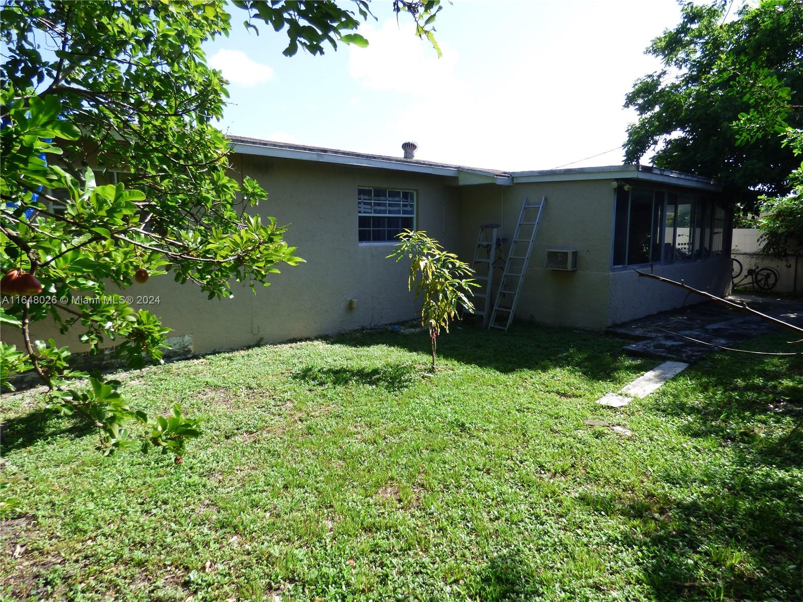 4260 NW 22nd St