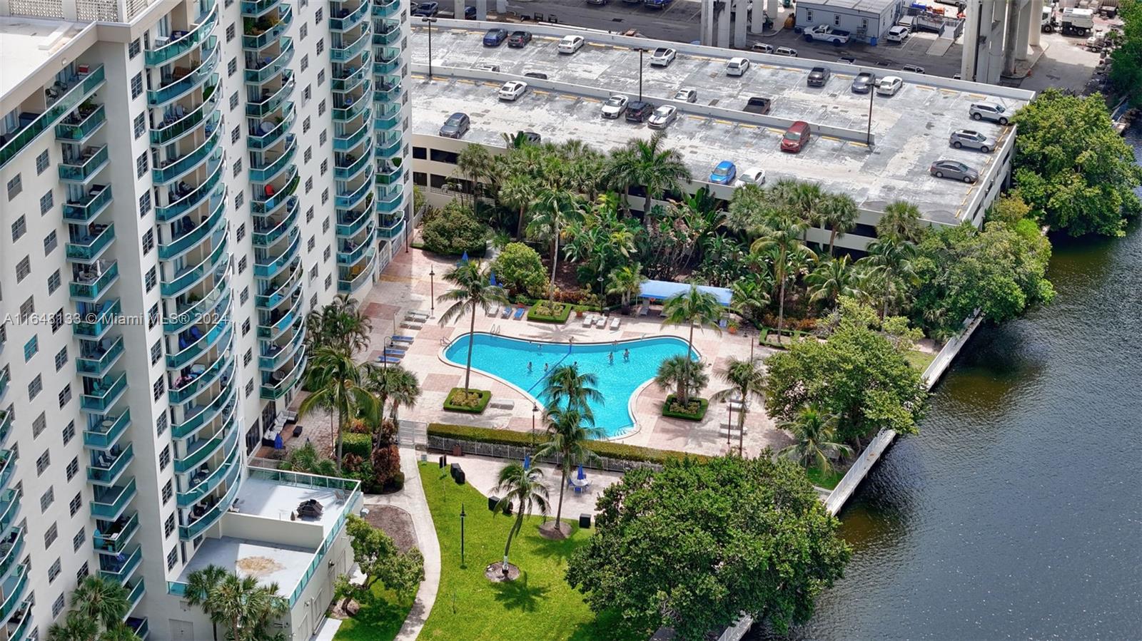 19390 Collins Ave # 1110