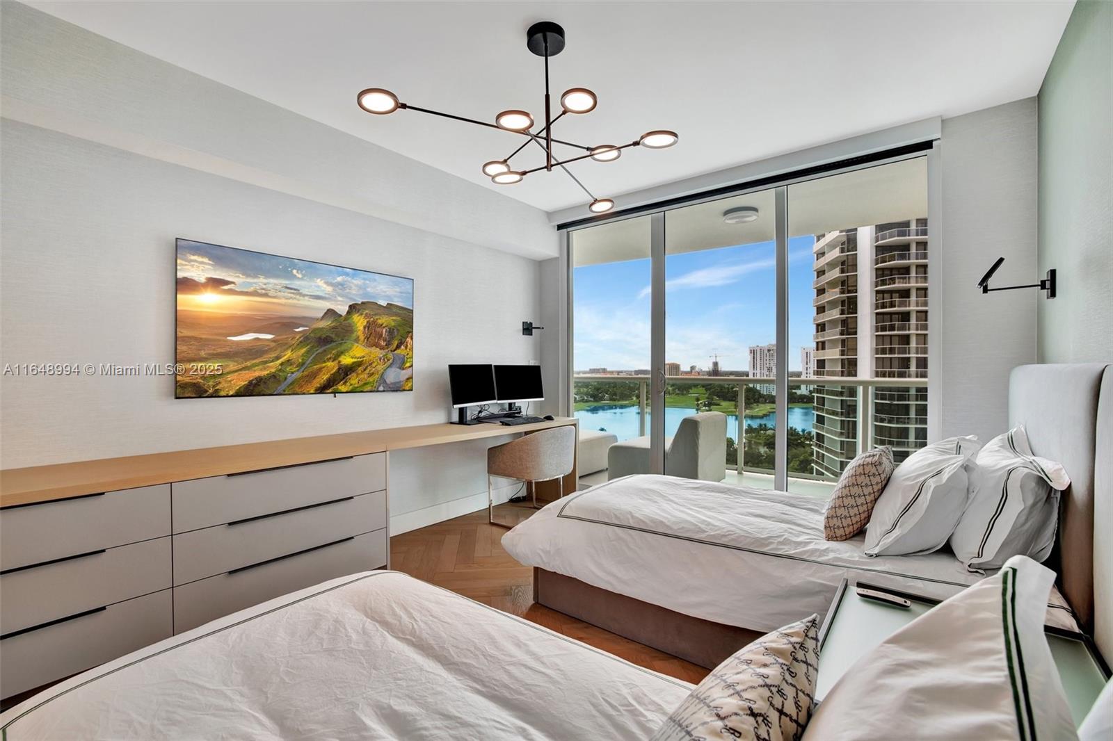 20201 E Country Club Dr # 1604