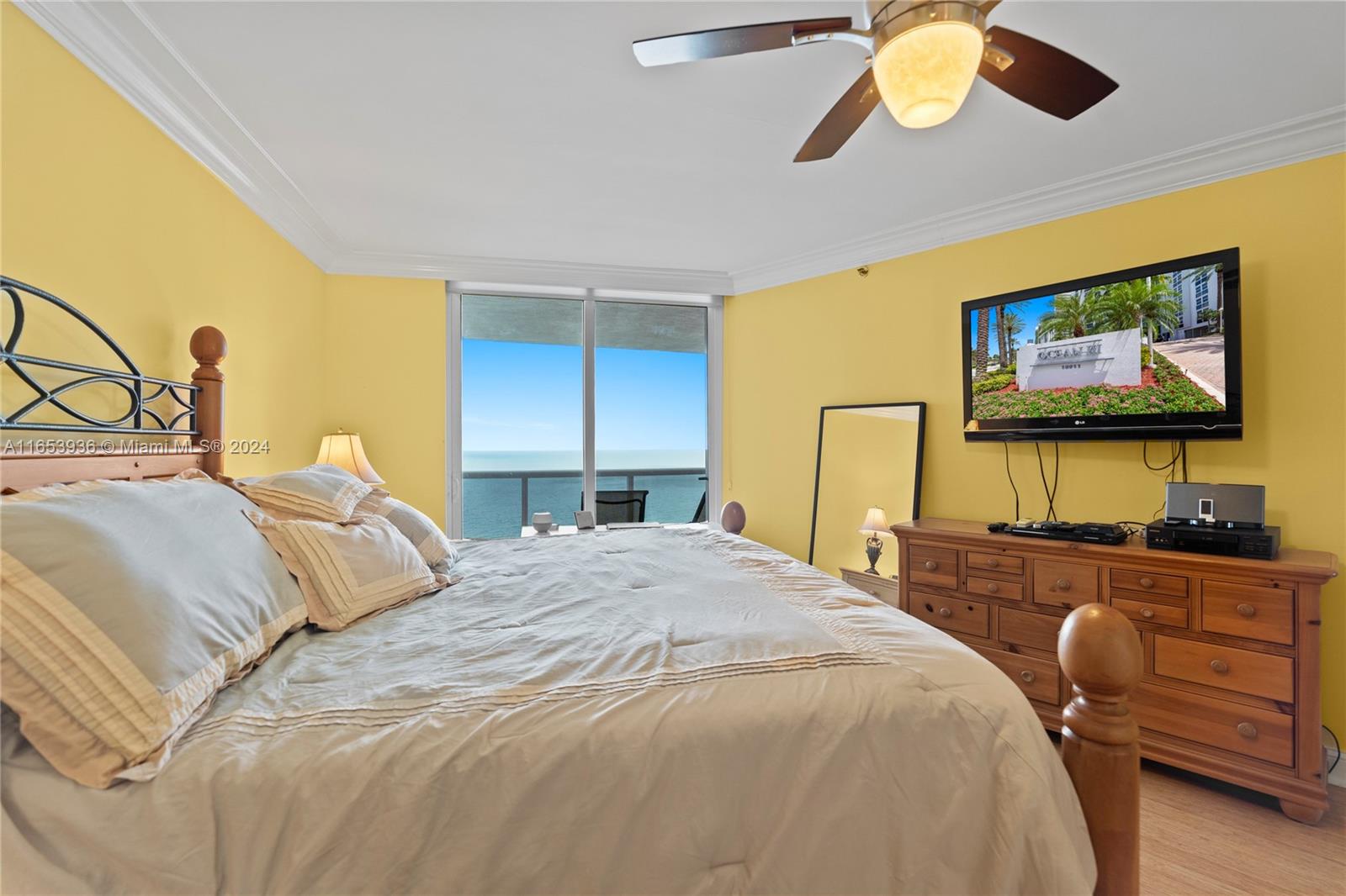 18911 Collins Ave # 2704