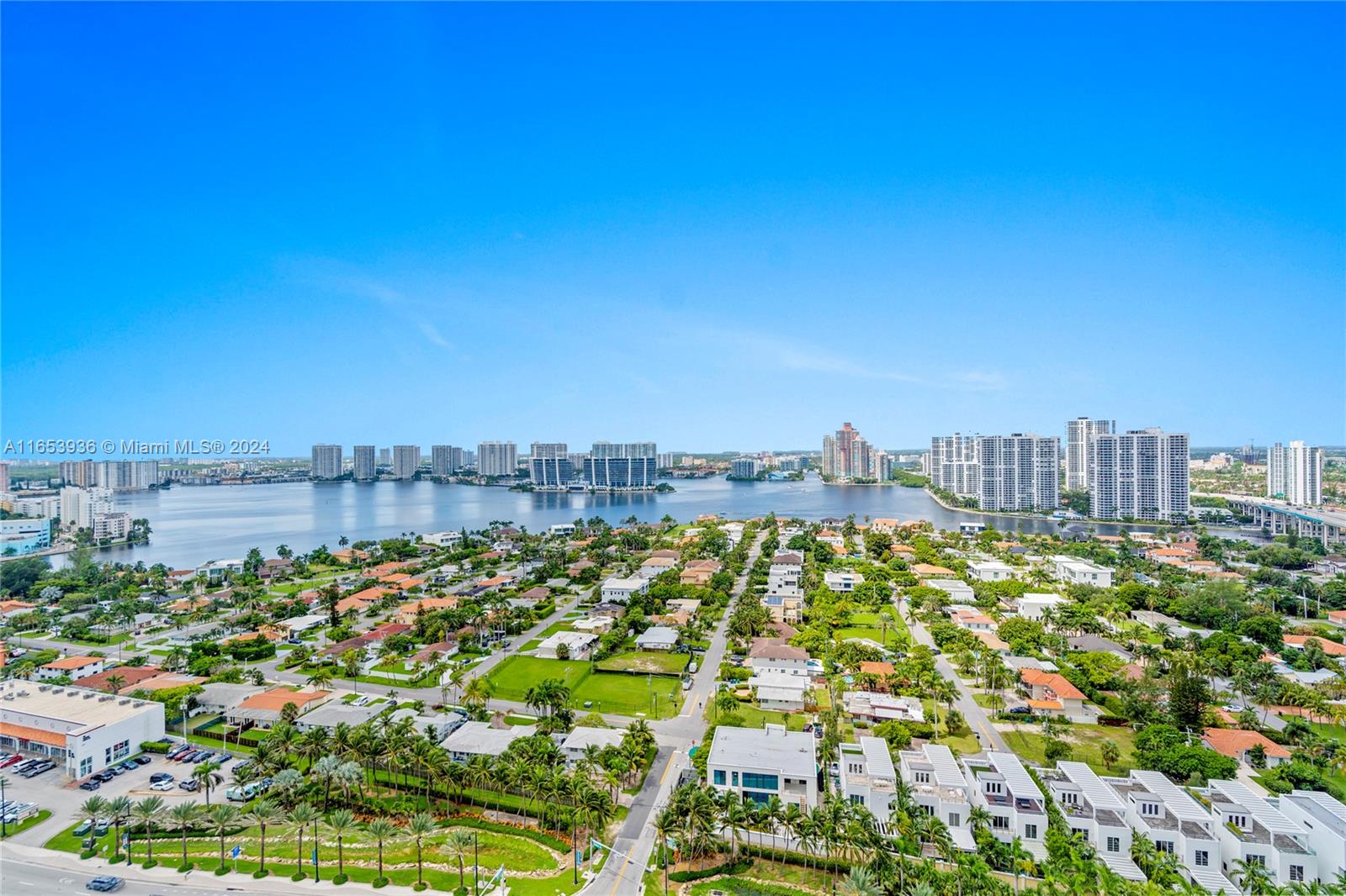 18911 Collins Ave # 2704