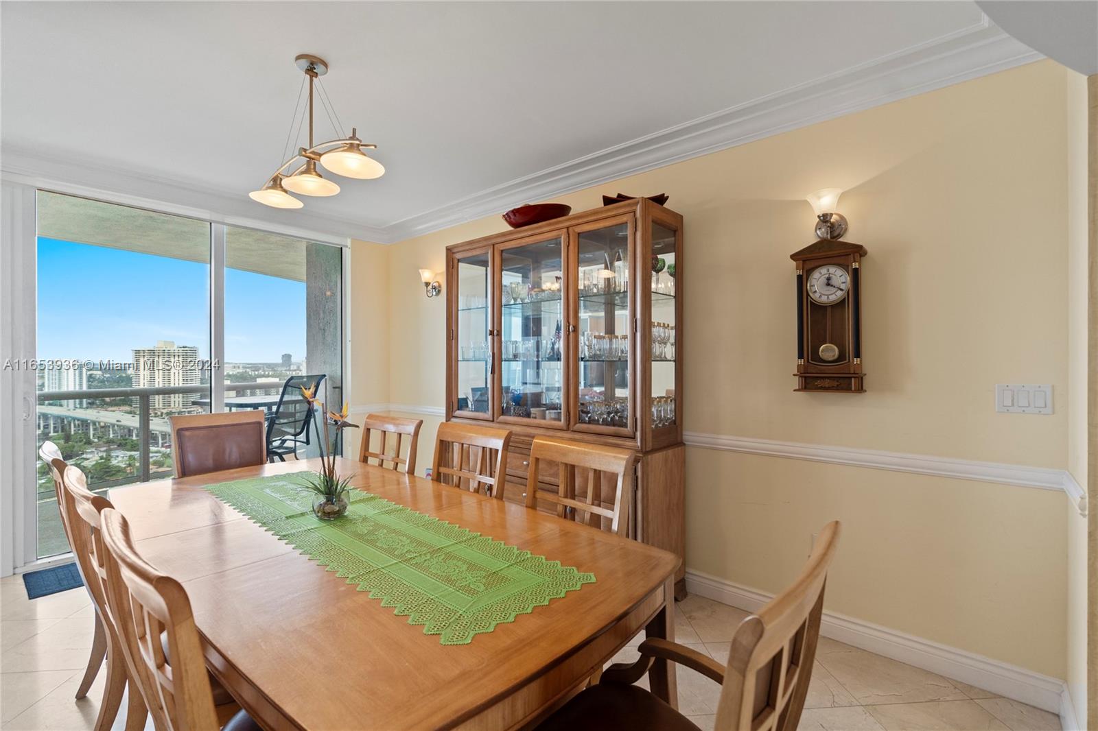 18911 Collins Ave # 2704