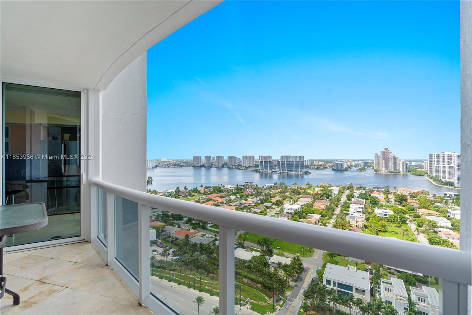 18911 Collins Ave # 2704