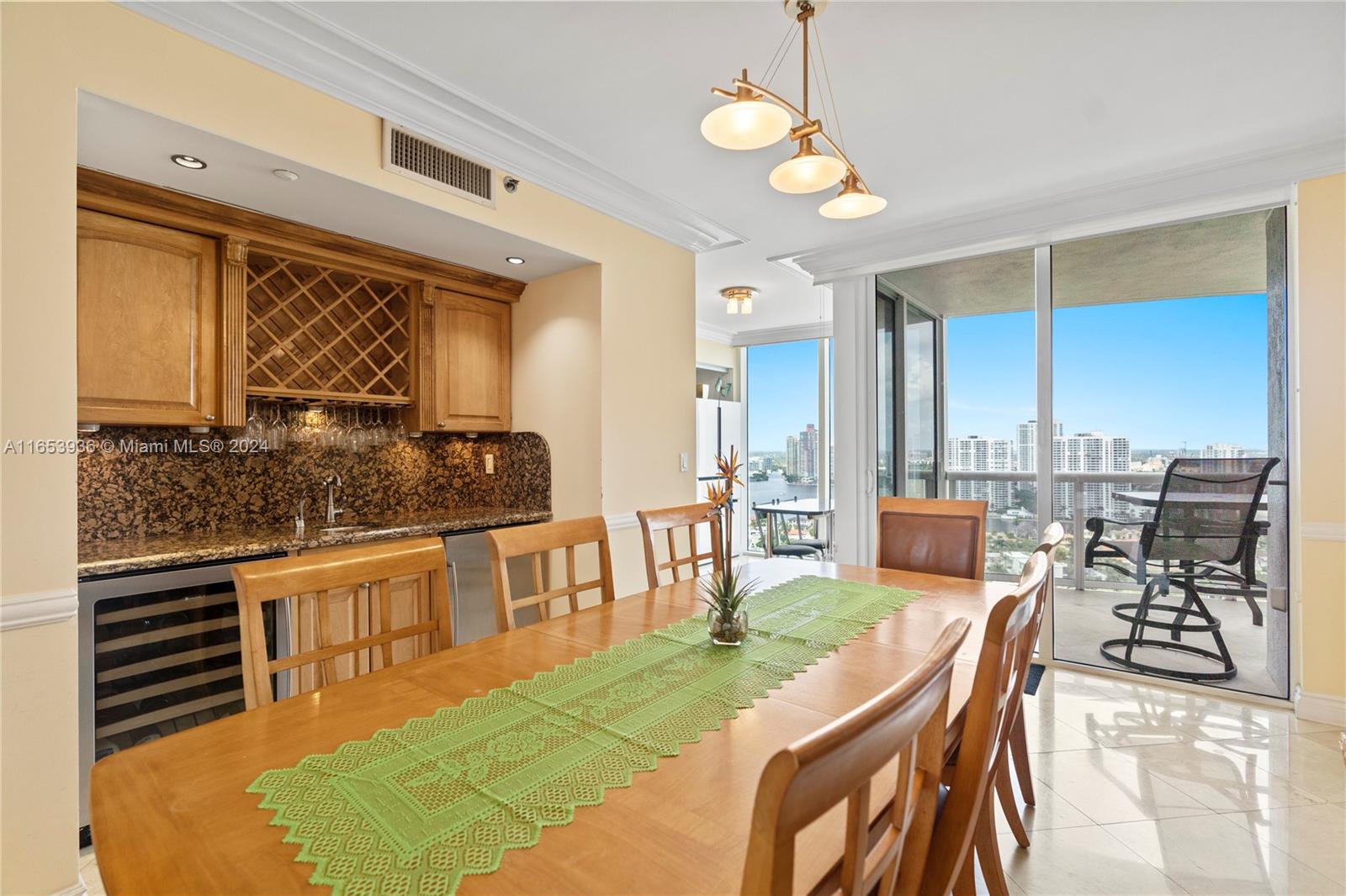 18911 Collins Ave # 2704