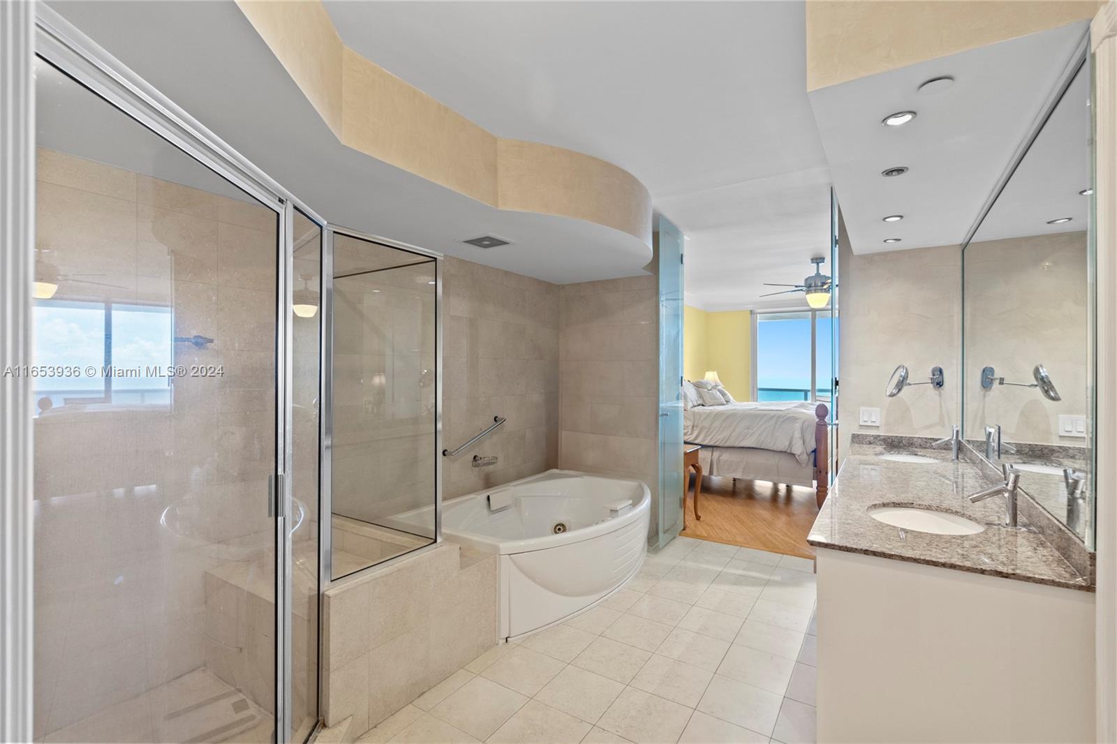 18911 Collins Ave # 2704