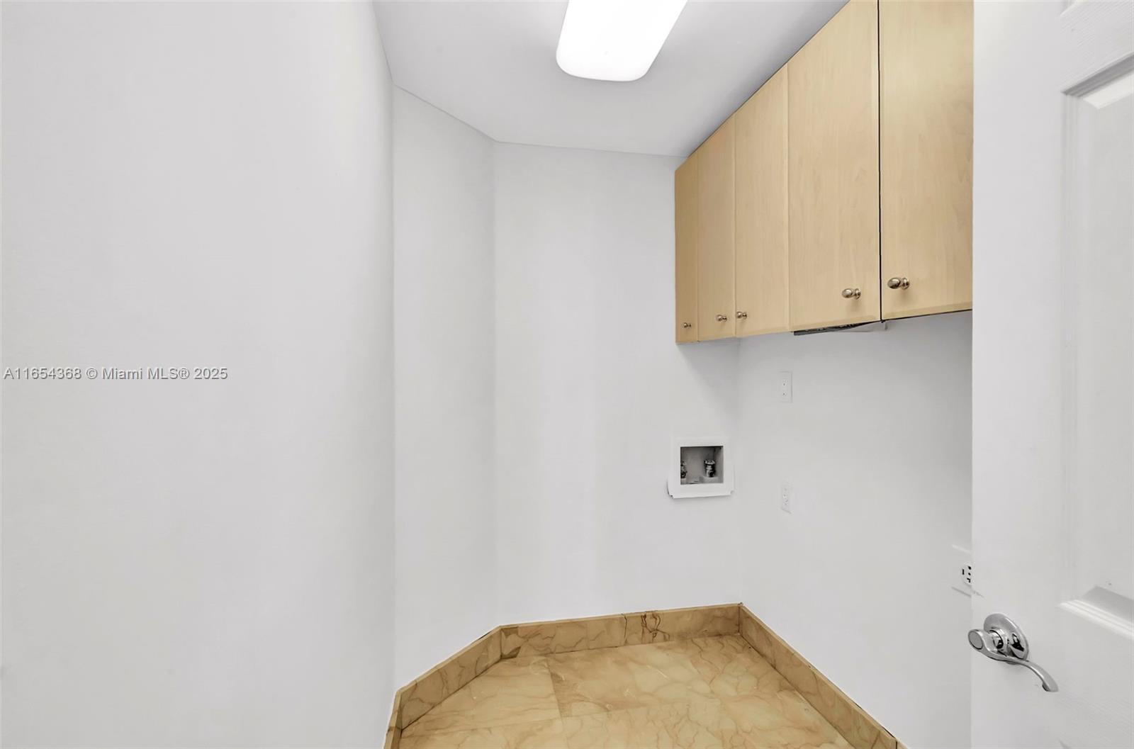 3370 Hidden Bay Dr # 2708
