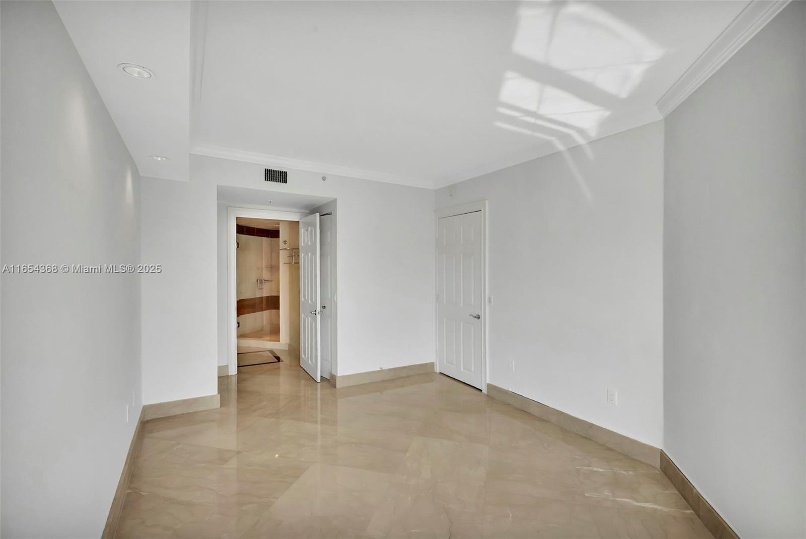 3370 Hidden Bay Dr # 2708