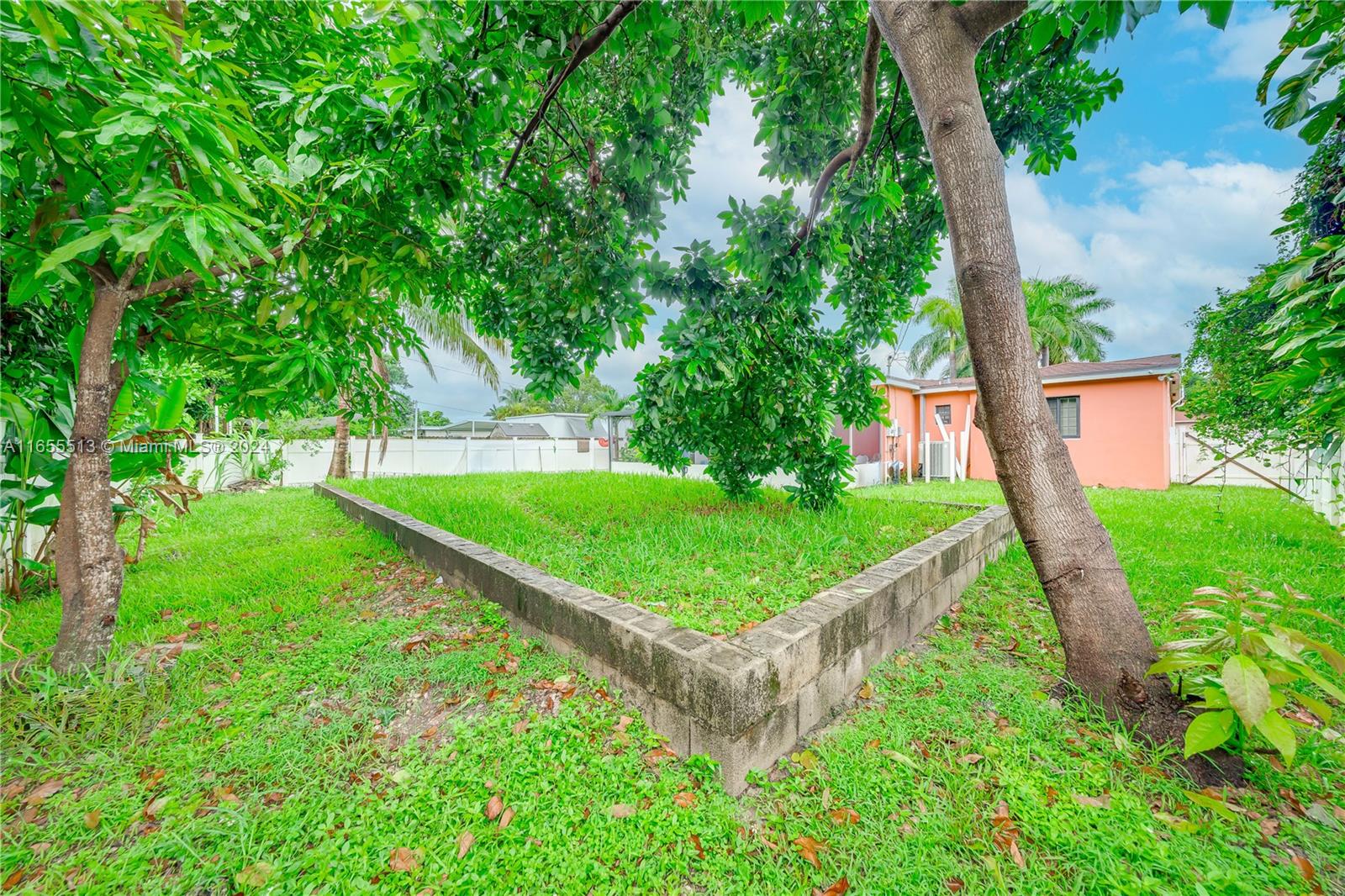 348 NE 118th St