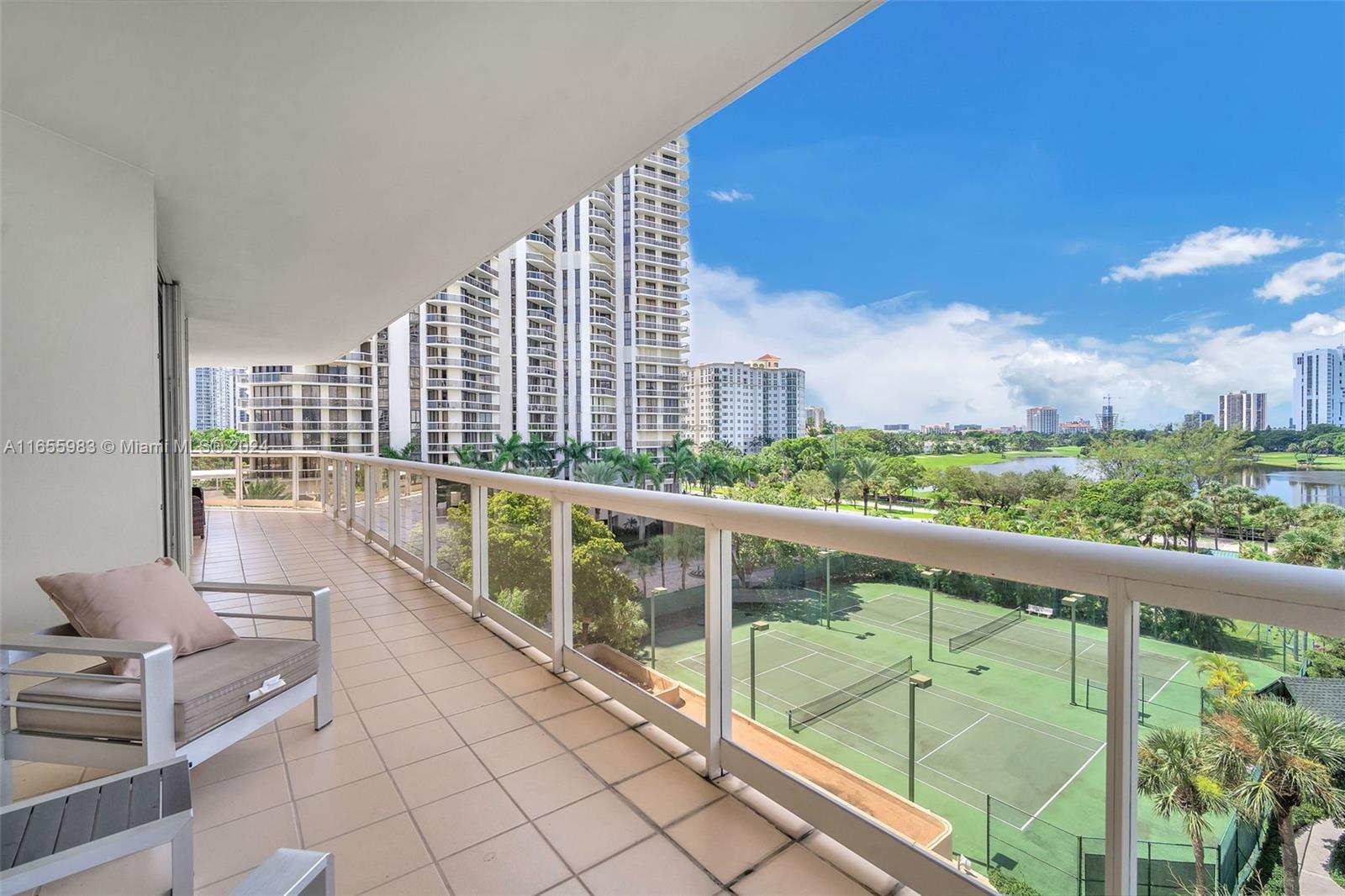 20191 E Country Club Dr # 601