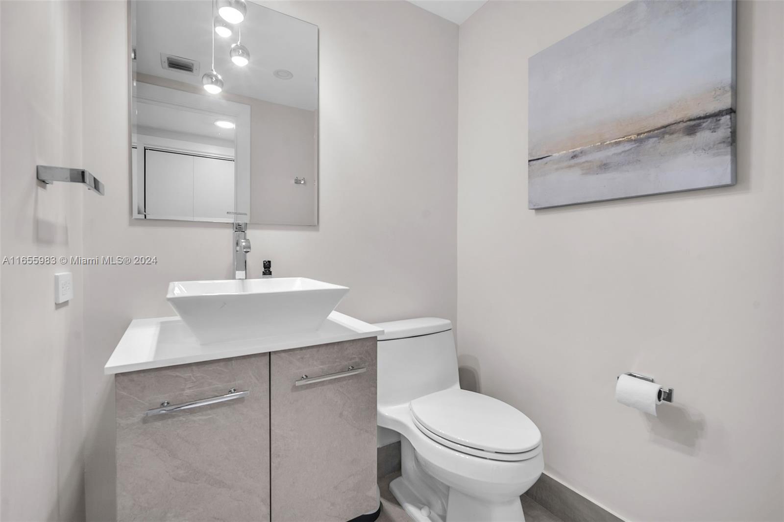 20191 E Country Club Dr # 601