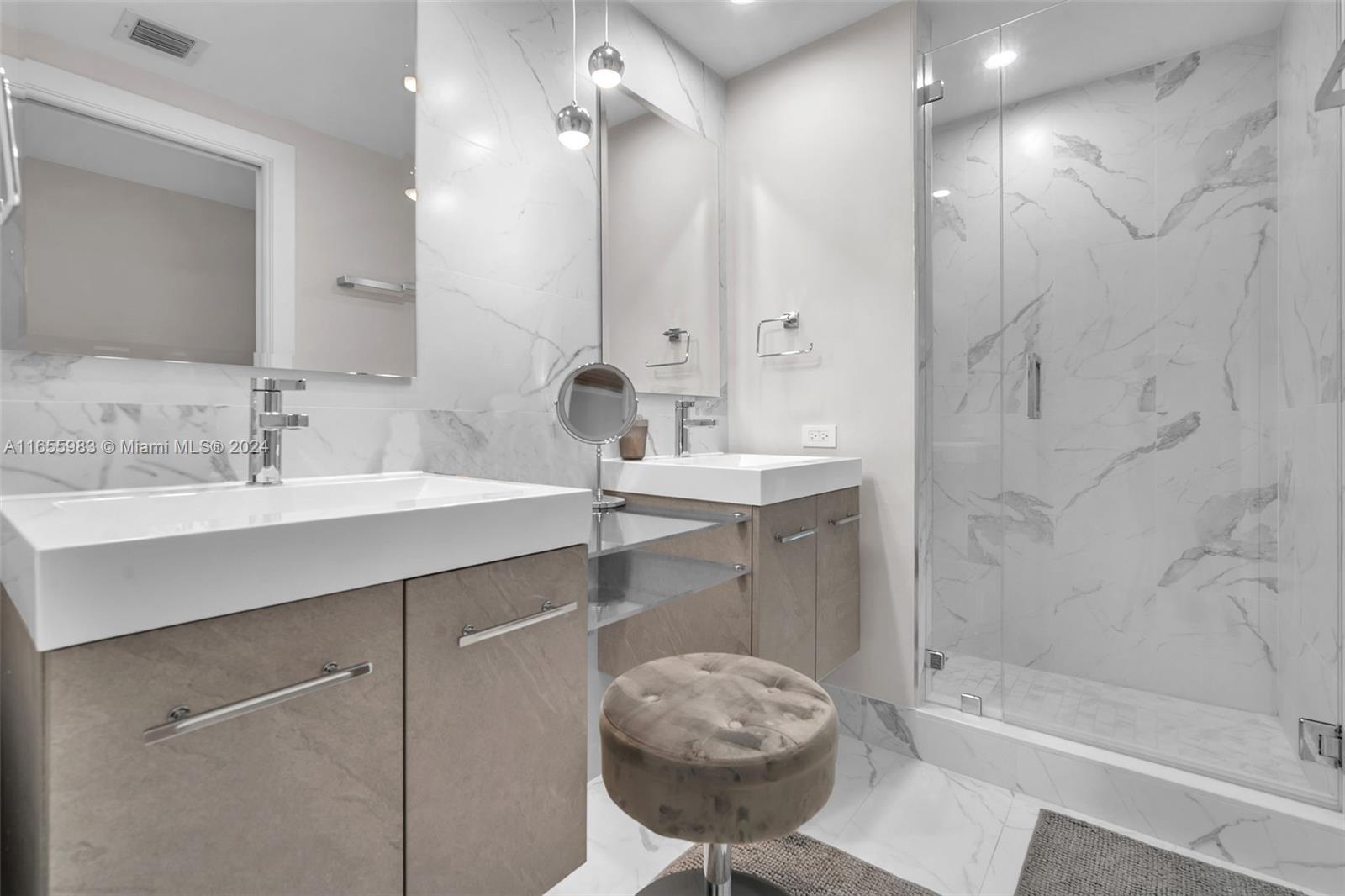 20191 E Country Club Dr # 601