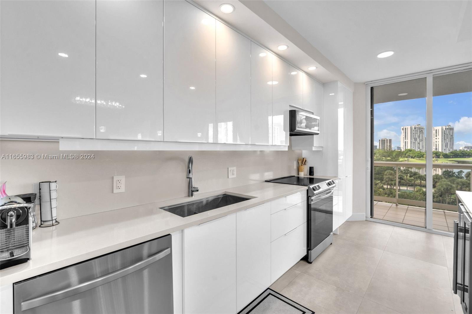 20191 E Country Club Dr # 601