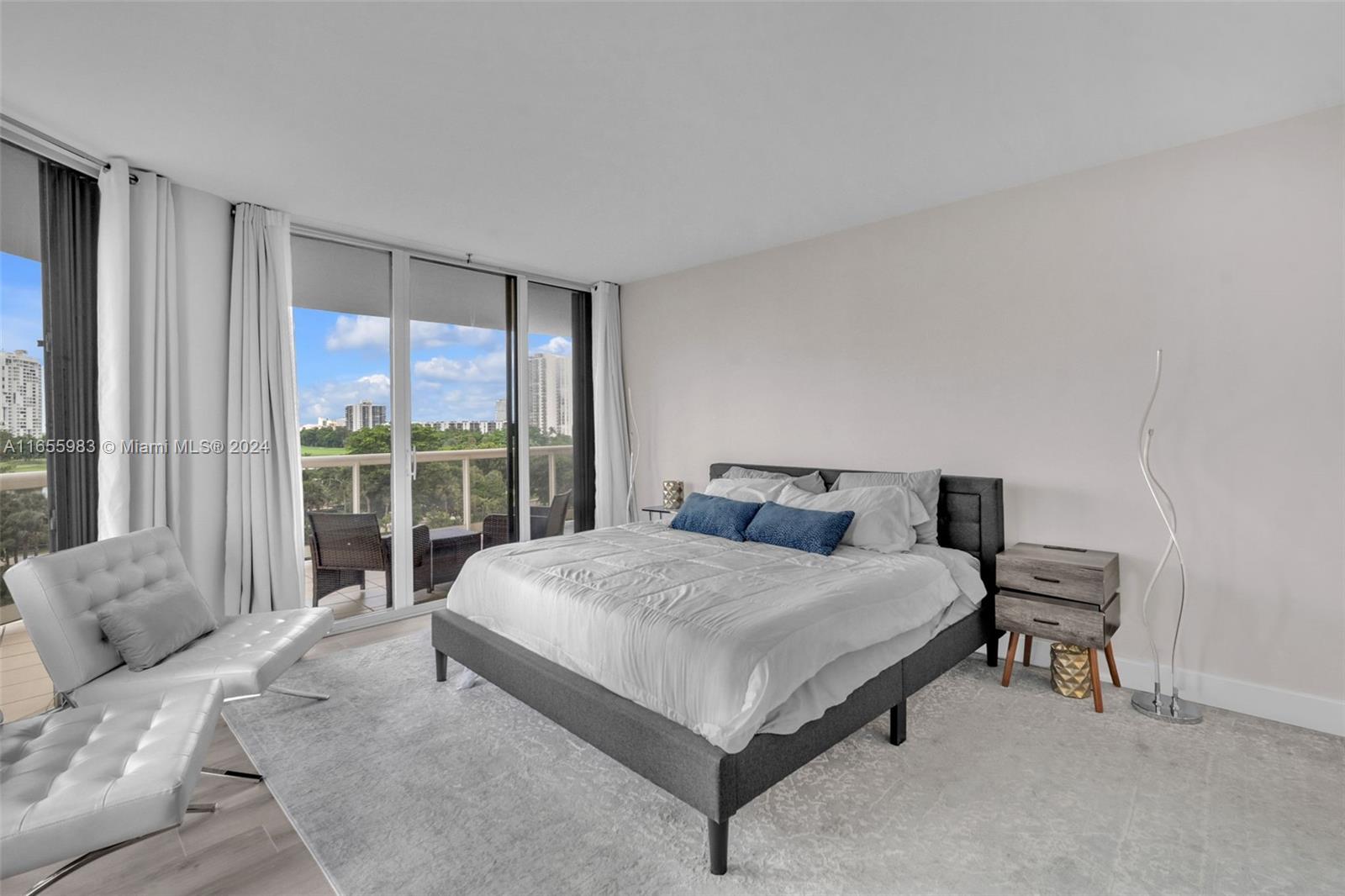 20191 E Country Club Dr # 601