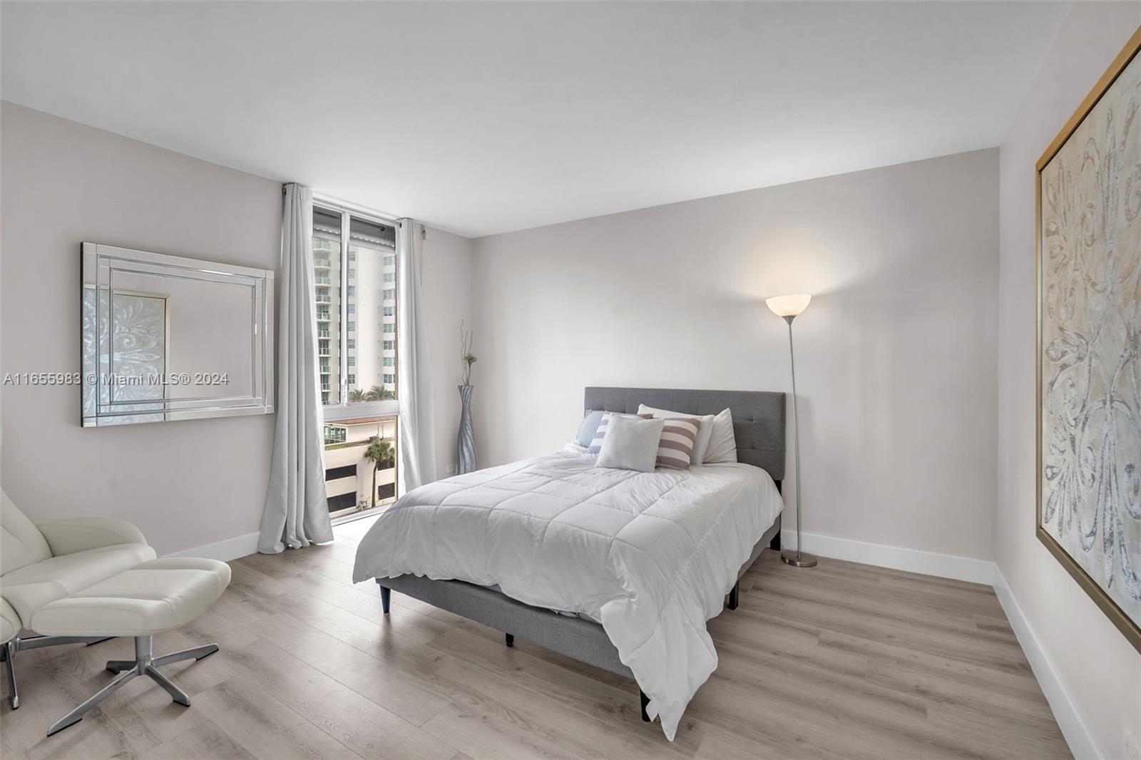 20191 E Country Club Dr # 601