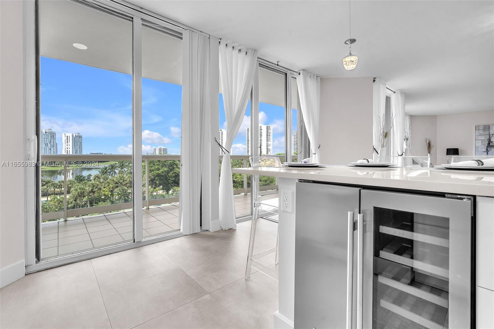 20191 E Country Club Dr # 601