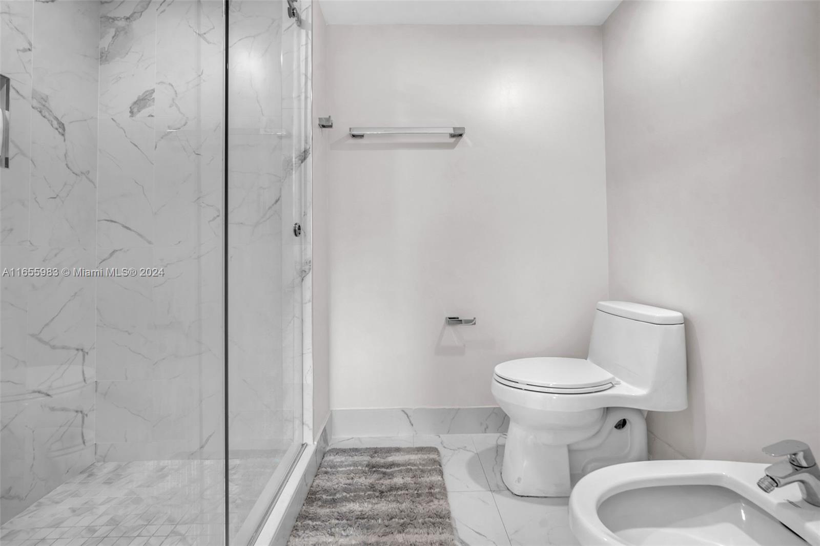 20191 E Country Club Dr # 601