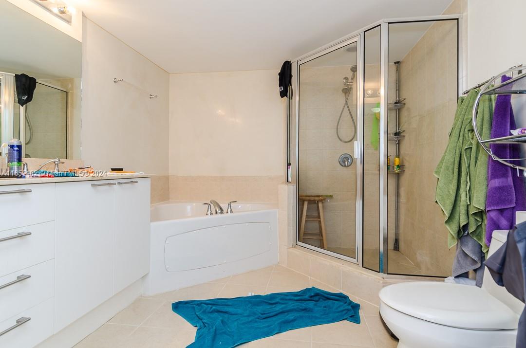 16699 Collins Ave # 3506