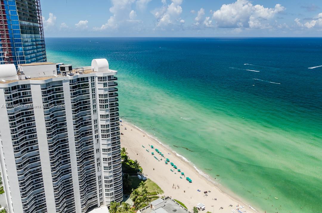 16699 Collins Ave # 3506