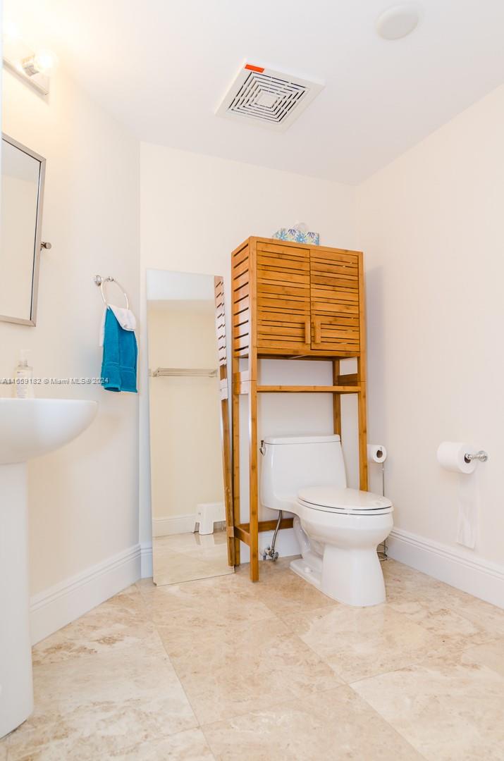 16699 Collins Ave # 3506