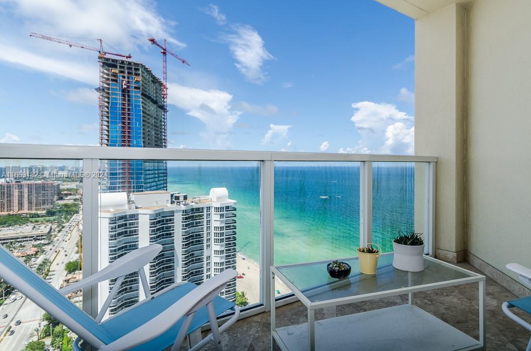 16699 Collins Ave # 3506