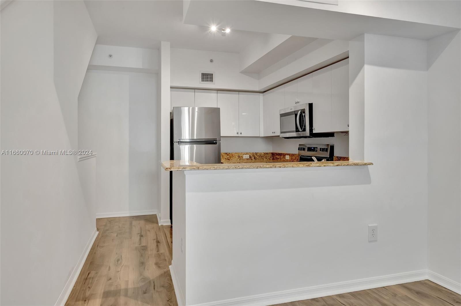 2965 NE 185th St # 1509