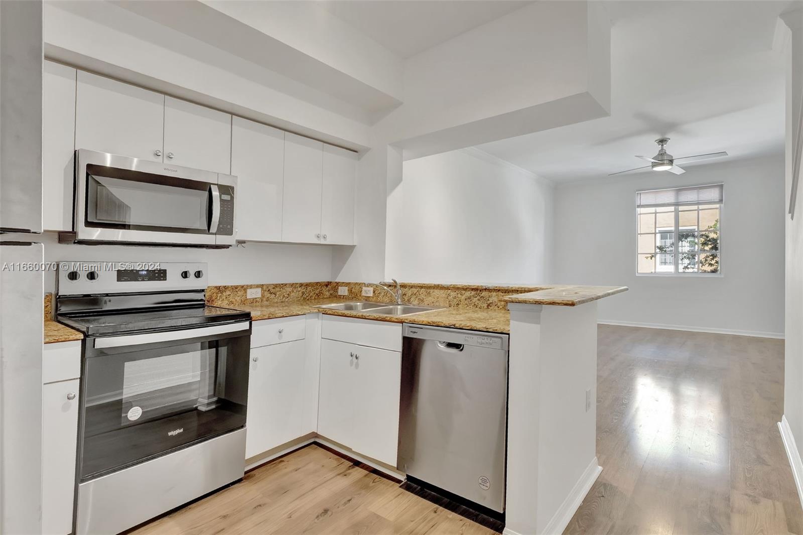 2965 NE 185th St # 1509