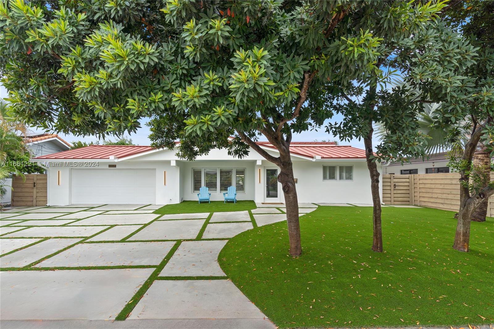 2207 NE 15th Ct