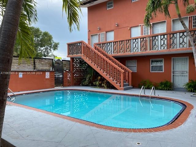 421 NE 68th St # 1
