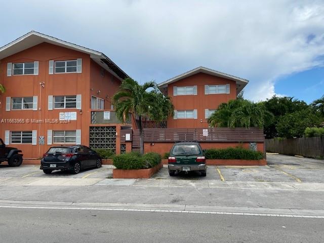 421 NE 68th St # 1