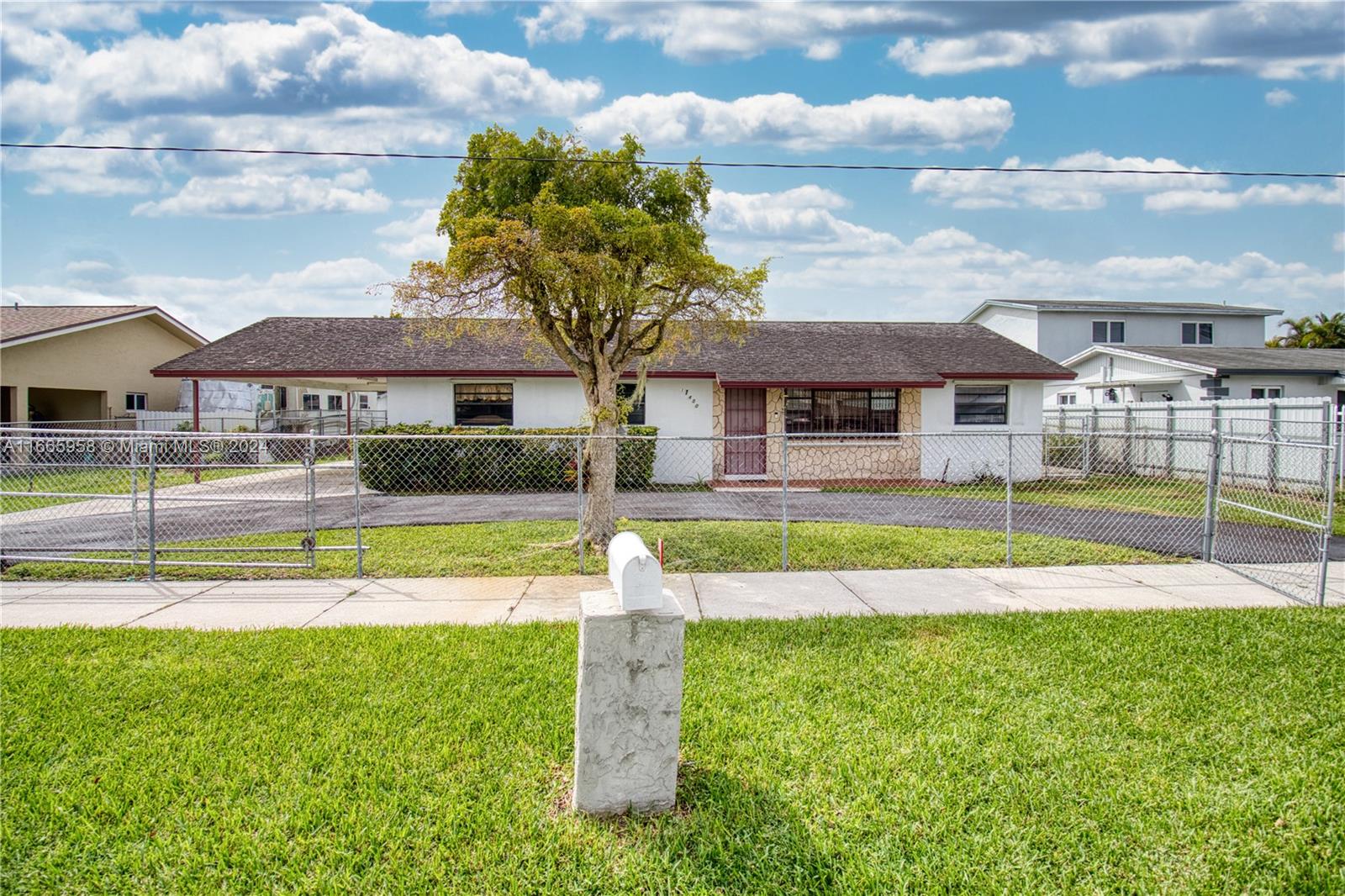 11450 SW 224th St
