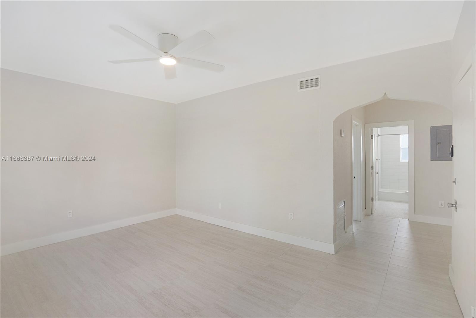 1228 Marseille Dr