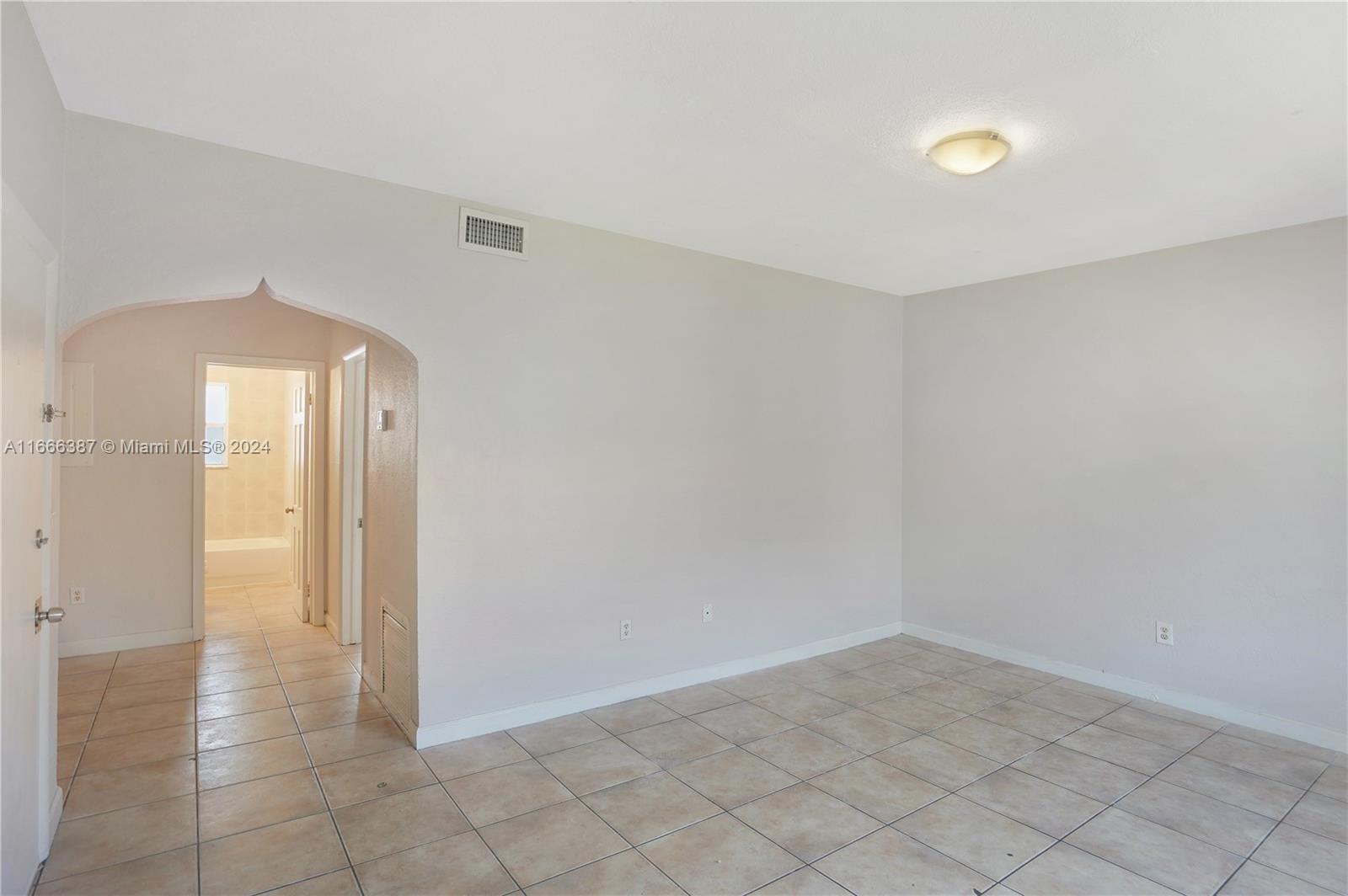 1228 Marseille Dr