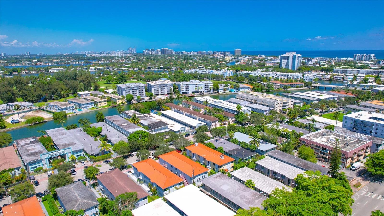 1228 Marseille Dr