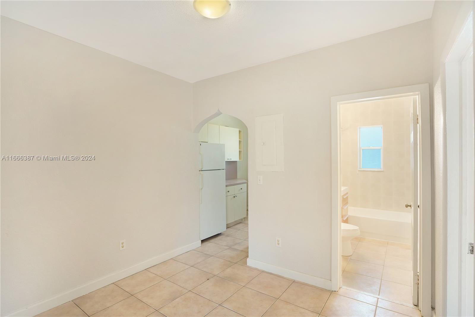 1228 Marseille Dr