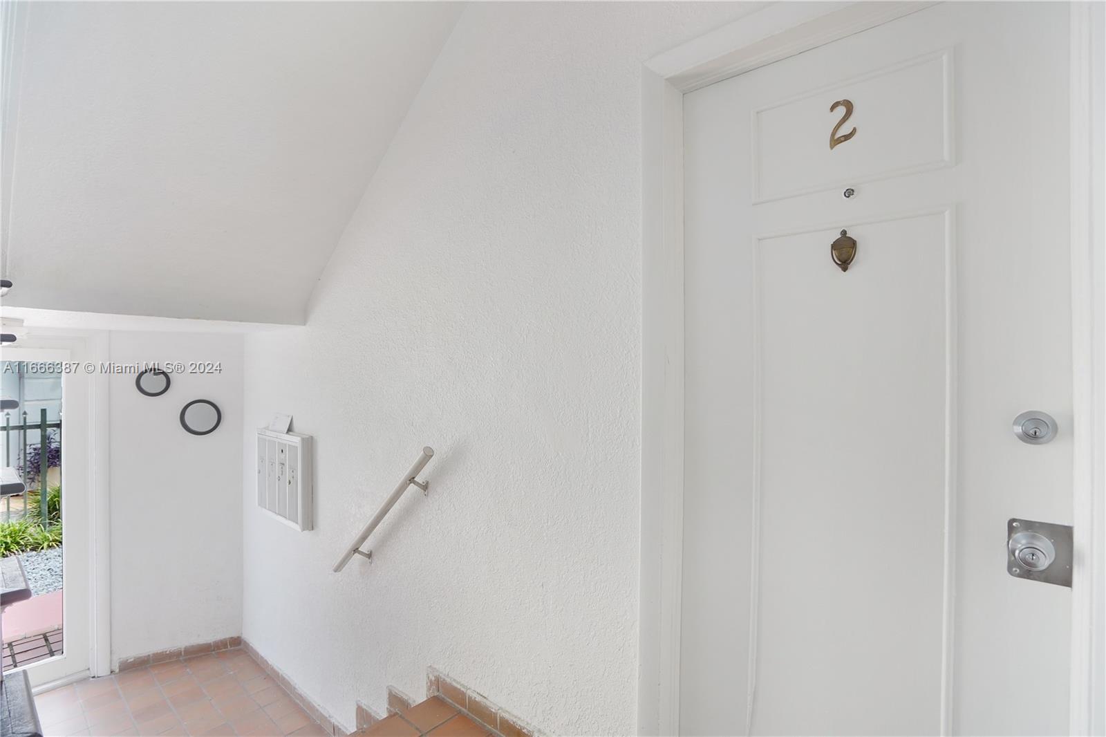 1228 Marseille Dr
