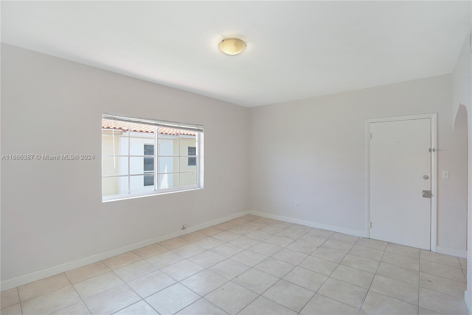 1228 Marseille Dr